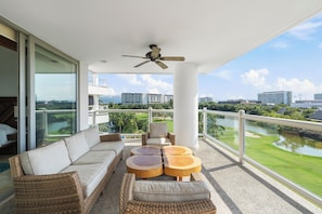 Apartemen Keluarga | Teras/patio