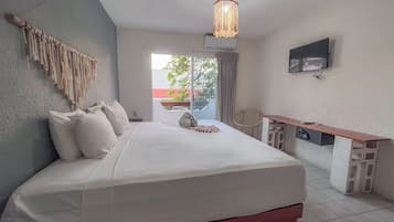 Habitación clásica, 1 cama matrimonial | Minibar y caja de seguridad en la habitación