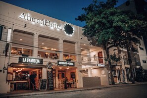 Fachada de la propiedad