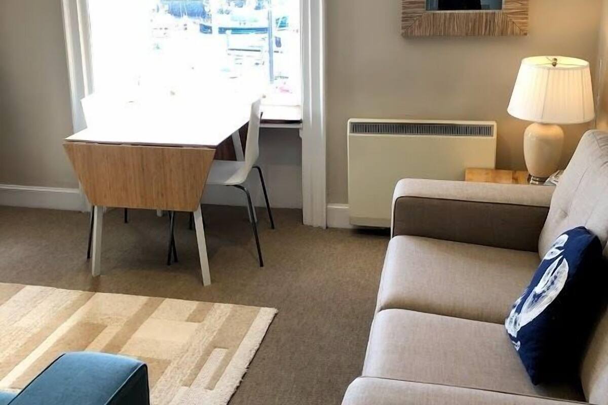 Apartment (Sadpiper) | Living area | Flat-screen TV