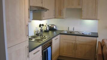 Apartment (Kittiwake) | Private kitchen