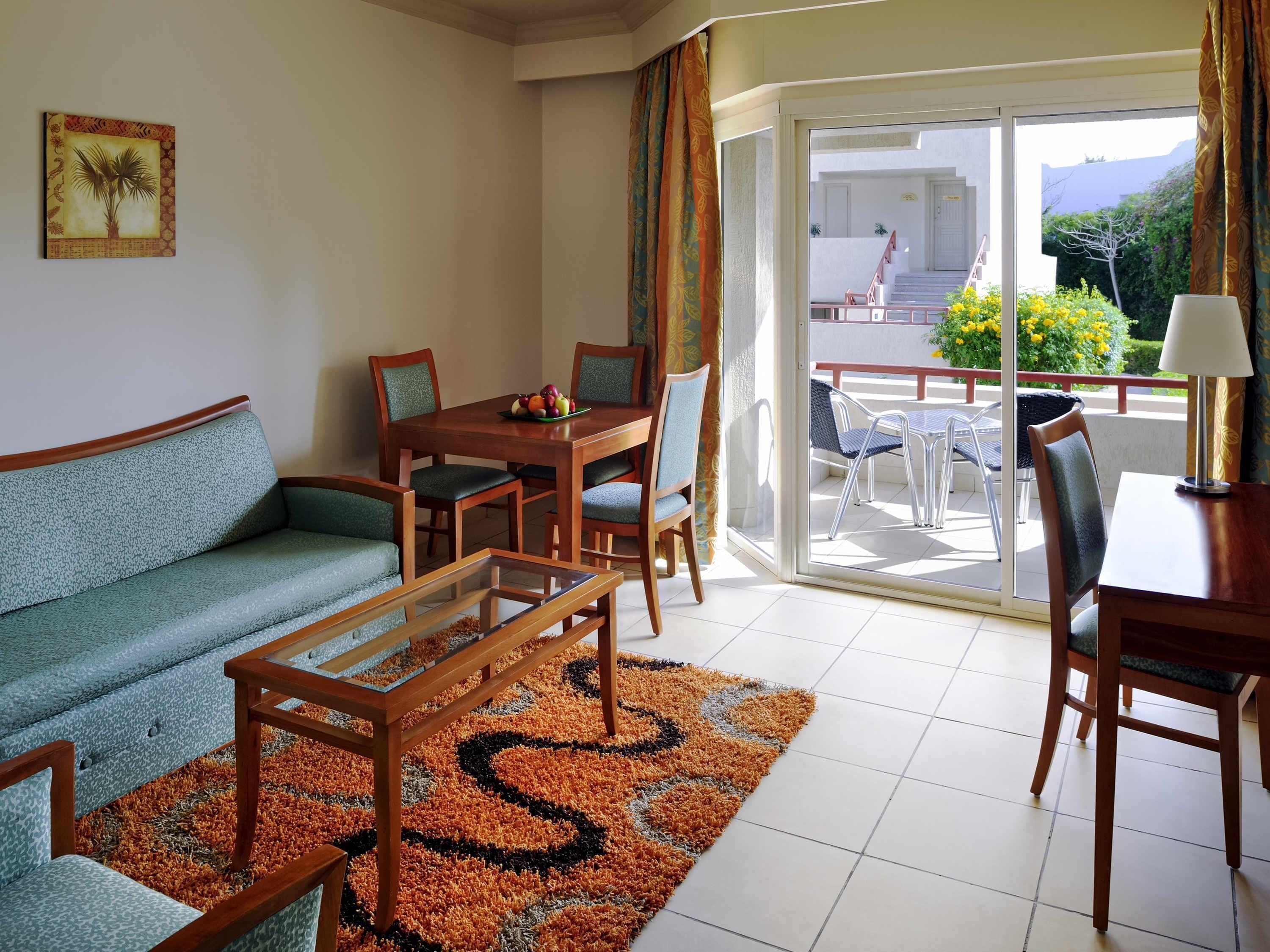 Minibar, in-room safe, iron/ironing board, free WiFi