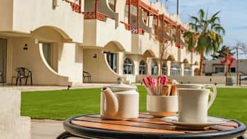Chambre Deluxe, 2 grands lits, vue jardin, en bord de plage | Vue sur le jardin