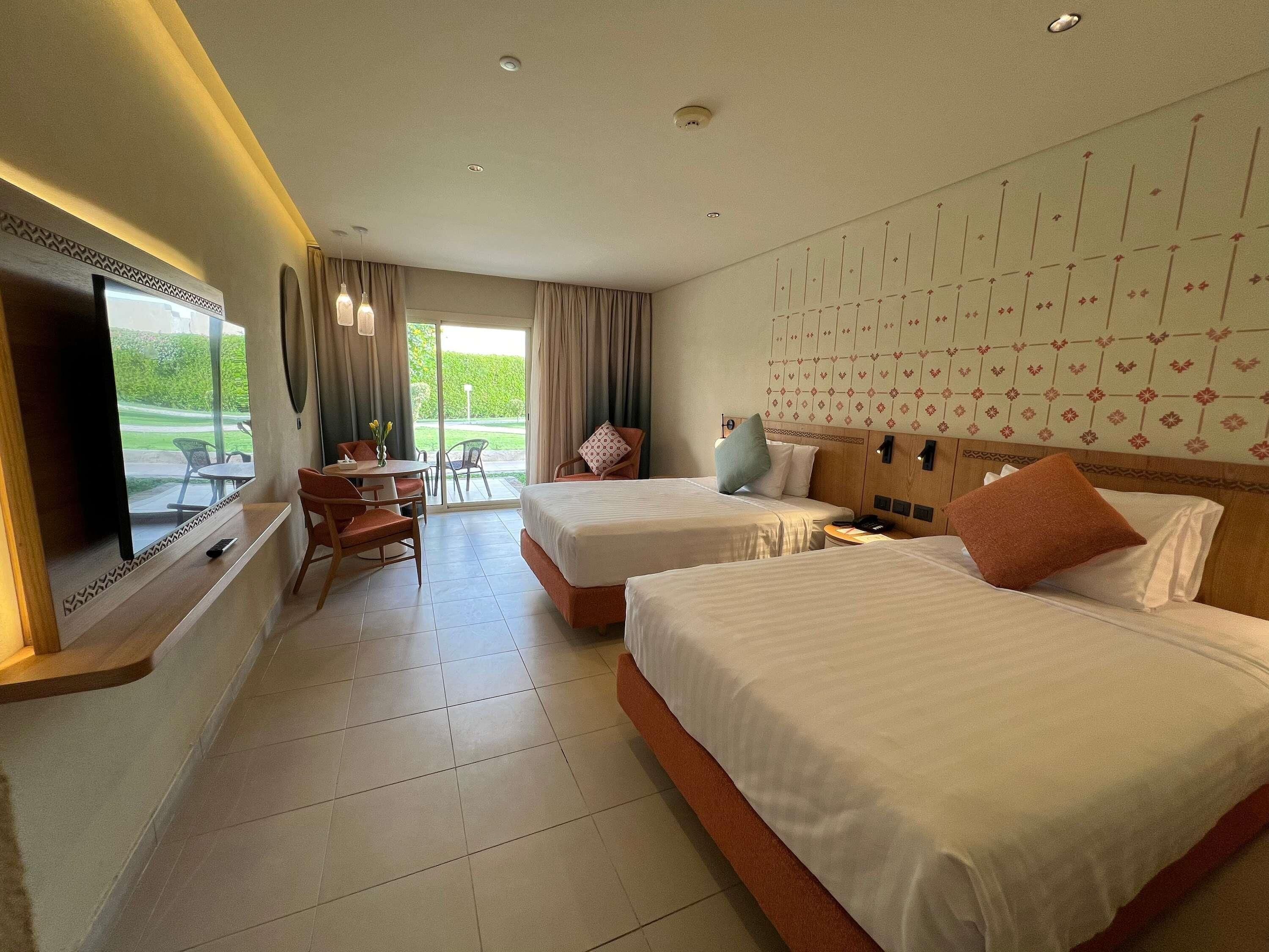 Minibar, in-room safe, iron/ironing board, free WiFi