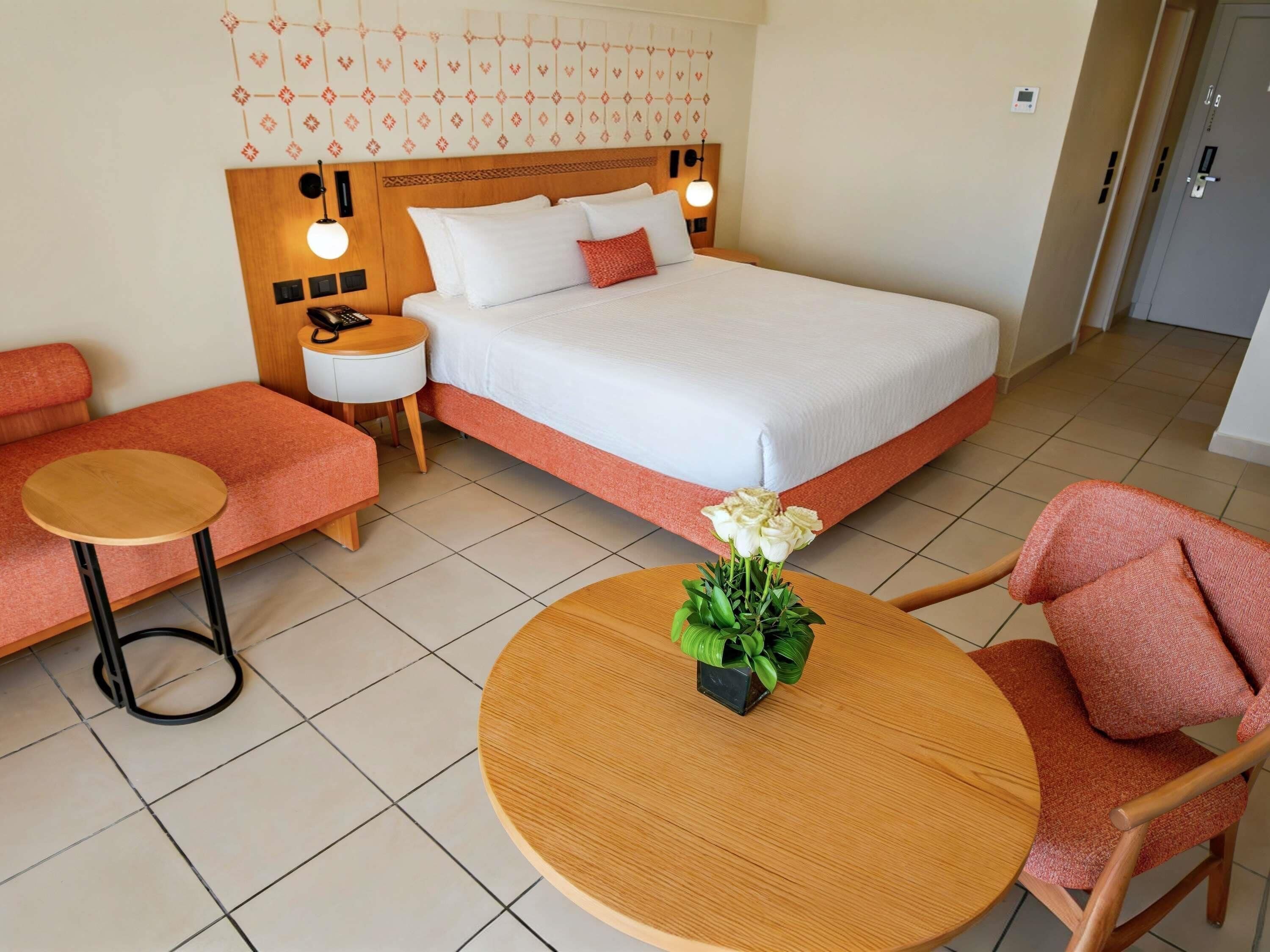 Minibar y caja de seguridad en la habitación 