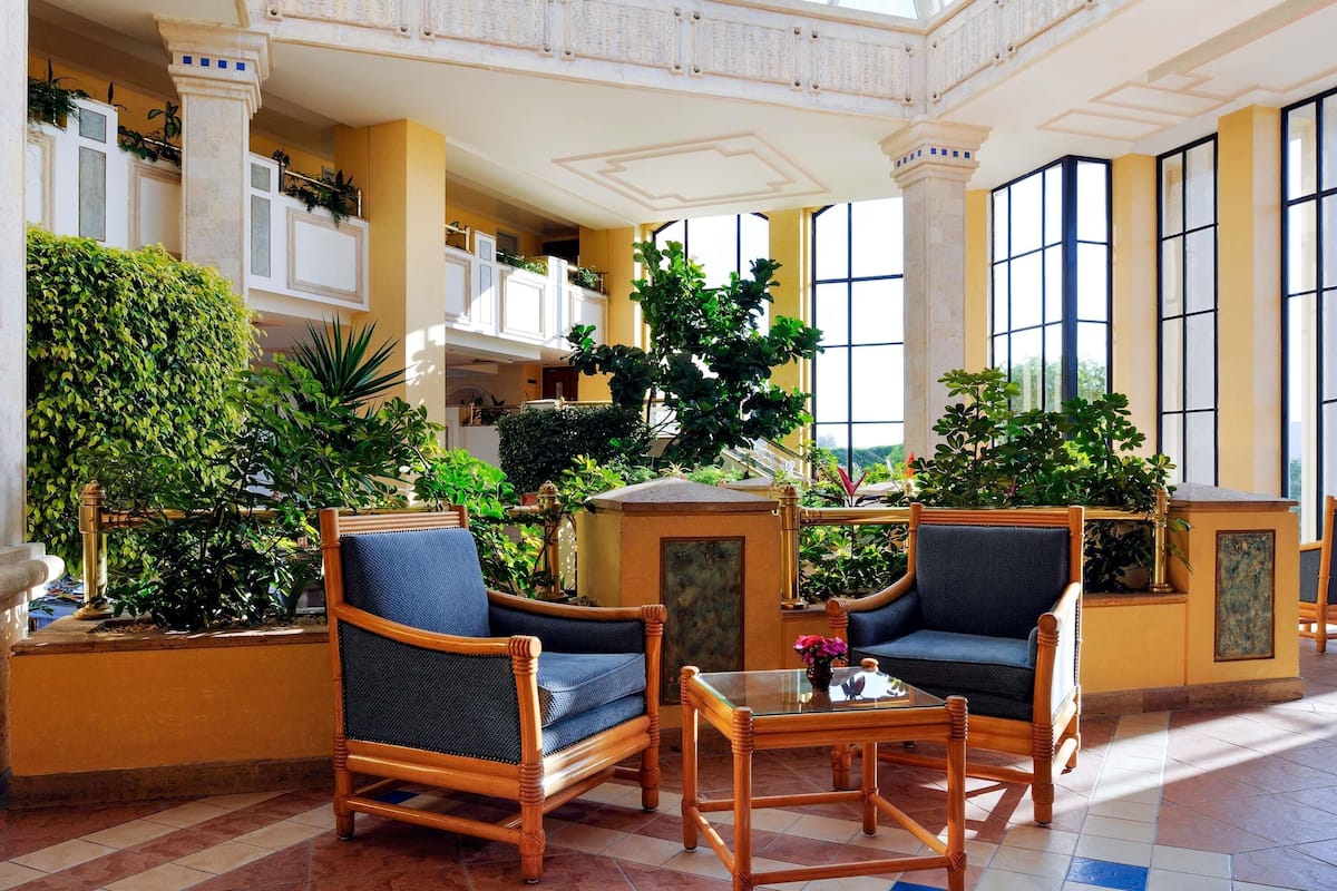 Minibar, in-room safe, iron/ironing board, free WiFi