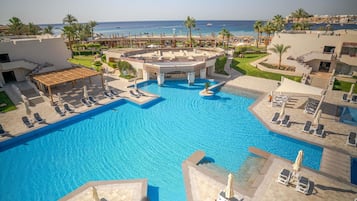 2 outdoor pools, sun loungers