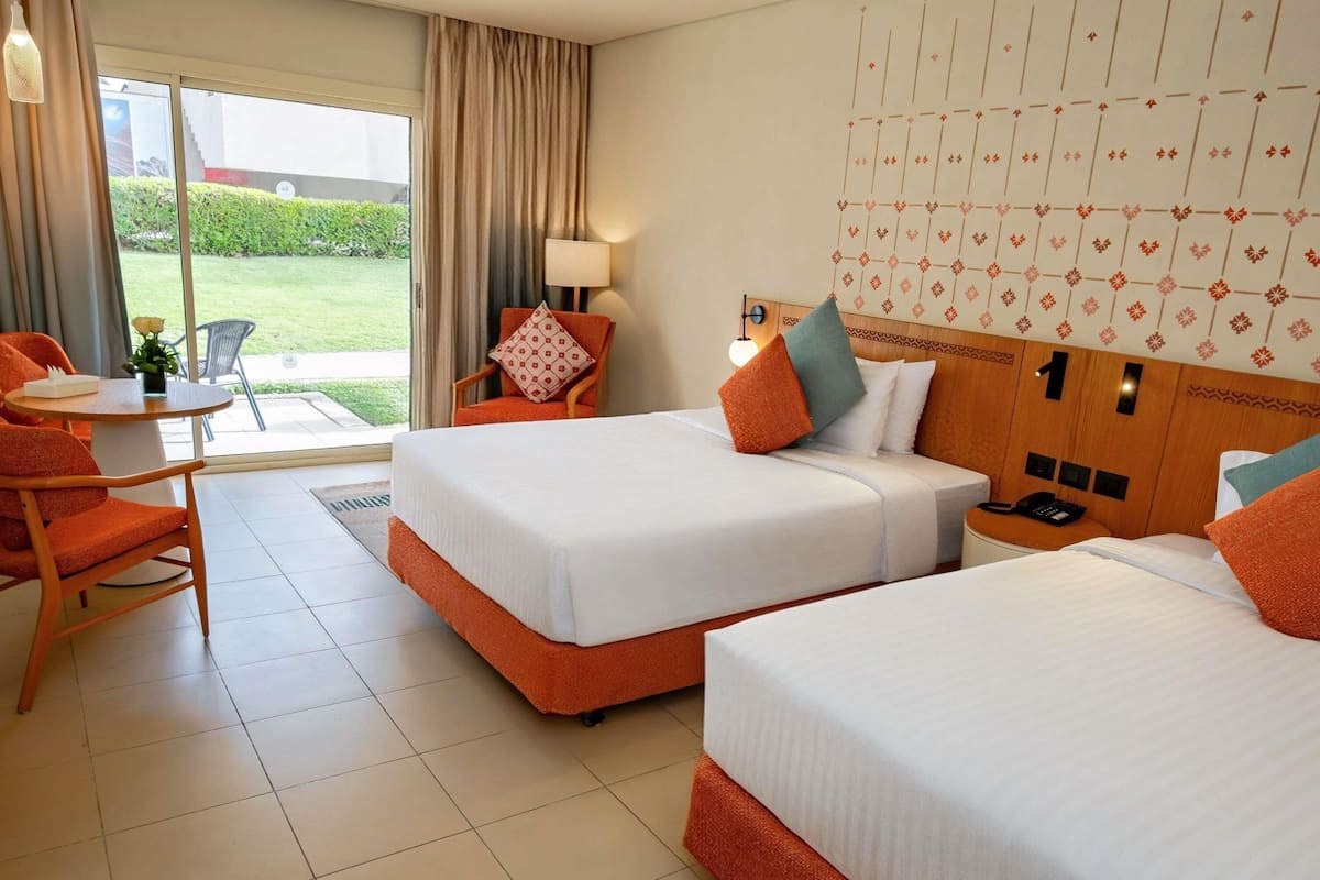 Minibar, värdeförvaringsskåp på rummet och strykjärn/strykbräda