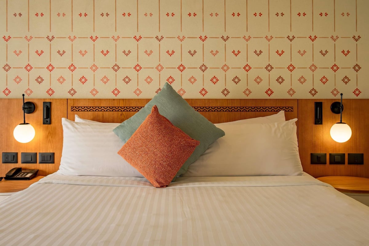 Minibar, in-room safe, iron/ironing board, free WiFi