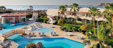 Superior Room, 1 King Bed, Sea View (Beach side)