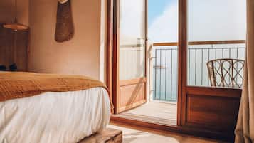 1 bedroom, Egyptian cotton sheets, premium bedding, minibar