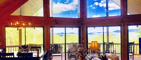 Smart-TV, Kamin, DVD-Player, Tischfußball