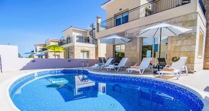 Green Valley Villa