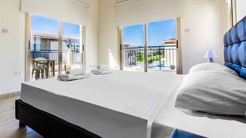 فيلا - ٣ غرف نوم - بمسبح خاص | 3 عدّة غرف نوم وواي فاي مجانًا