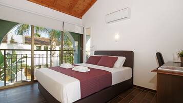 4 chambres, fer et planche Ă repasser, accĂšs Internet, draps fournis