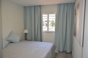 1 chambre, fer et planche à repasser, Wi-Fi gratuit, draps fournis