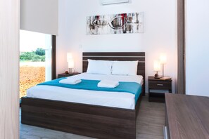 3 bedrooms, iron/ironing board, Internet, bed sheets