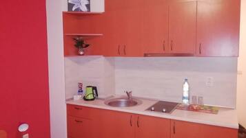 Studio Deluks | Dapur kecil pribadi