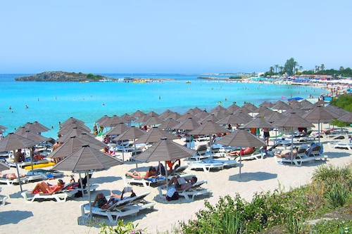 POLINA - 4Bed VILLA located in Ayia Thekla Coastal Area