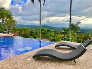 Outdoor pool - Finca El Paraíso. Fall in love with the coffee axis ... (Pereira)