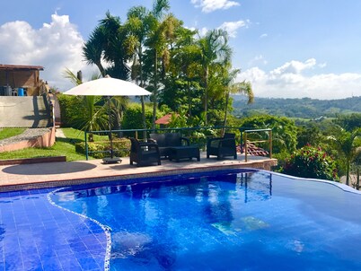 Finca El Paraíso. Fall in love with the coffee axis ...