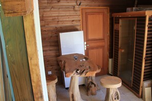 Dining - GARDENS OF GRAND SELVE Air conditioning, jacuzzi, sauna and swimming pool. (Launaguet)