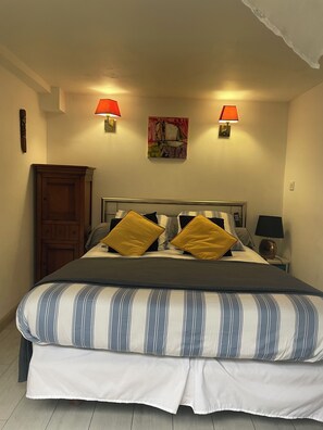 1 makuuhuone, silitysrauta/-lauta, vauvan matkasänky, ilmainen Wi-Fi