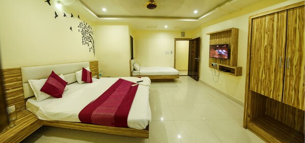 In-room safe, free WiFi