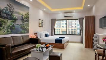 Departamento, 1 habitación | Caja de seguridad en la habitación y escritorio