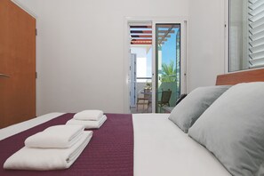 3 chambres, fer et planche à repasser, accès Internet, draps fournis