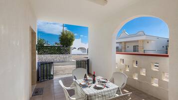 Standard Apartment, 1 Bedroom (Bilo A) | Terrace/patio
