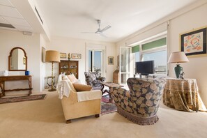 Standard Apartment, 3 Bedrooms | Living room - Tina's House (Lecce)