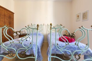 Standard Apartment, 3 Bedrooms | Free WiFi