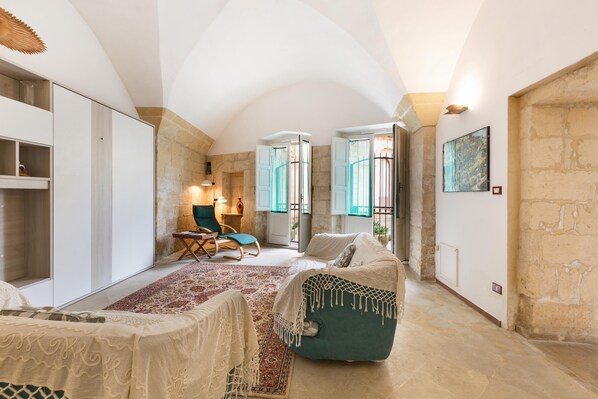 Standard House, 1 Bedroom | Living room