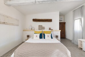 House, 5 Bedrooms (Prestige) | 5 bedrooms, iron/ironing board, free WiFi, bed sheets - Villa Thea Charming House (Carovigno)