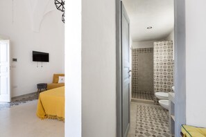 House, 5 Bedrooms (Prestige) | Bathroom
