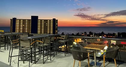 Cambria Hotel St Petersburg-Madeira Beach Marina