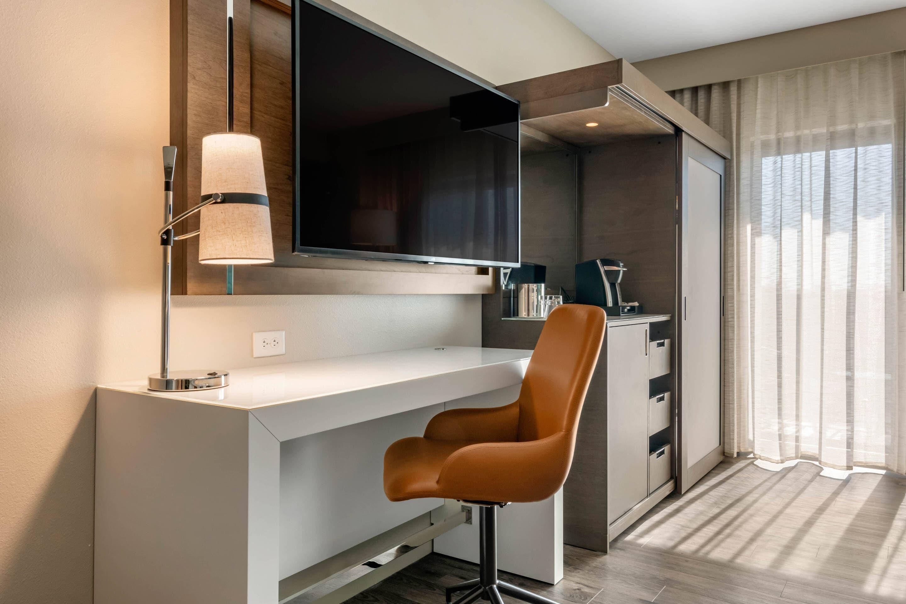 individually decorated, individually furnished, desk, laptop workspace