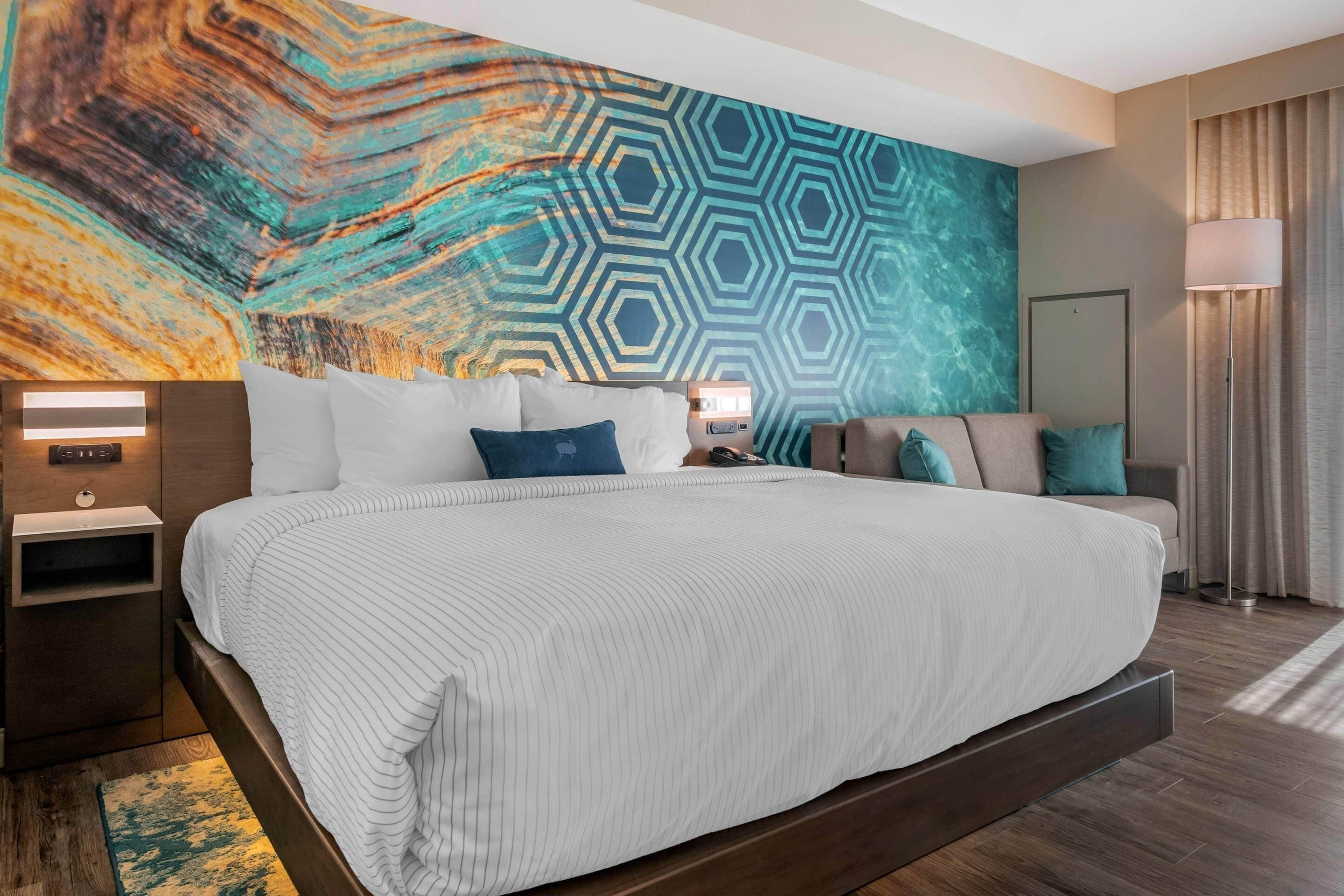 individually decorated, individually furnished, desk, laptop workspace