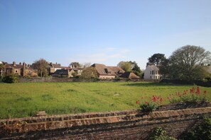 Property grounds - Captains Cottage, a delightful, bright & airy, period property located just a few minutes from the b (Deal)