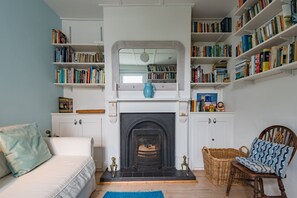 Interior - Captains Cottage, a delightful, bright & airy, period property located just a few minutes from the b (Deal)