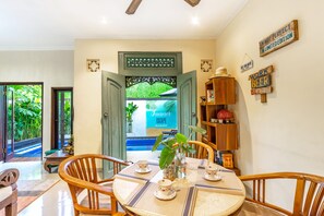 Dining - VILLA RETRO 88 - Short Walk to Beach - Top Located (Seminyak)