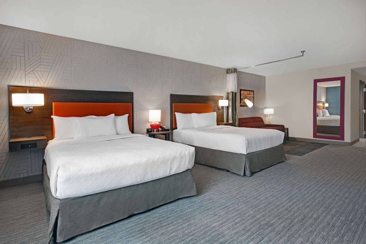 In-room safe, desk, laptop workspace, blackout curtains