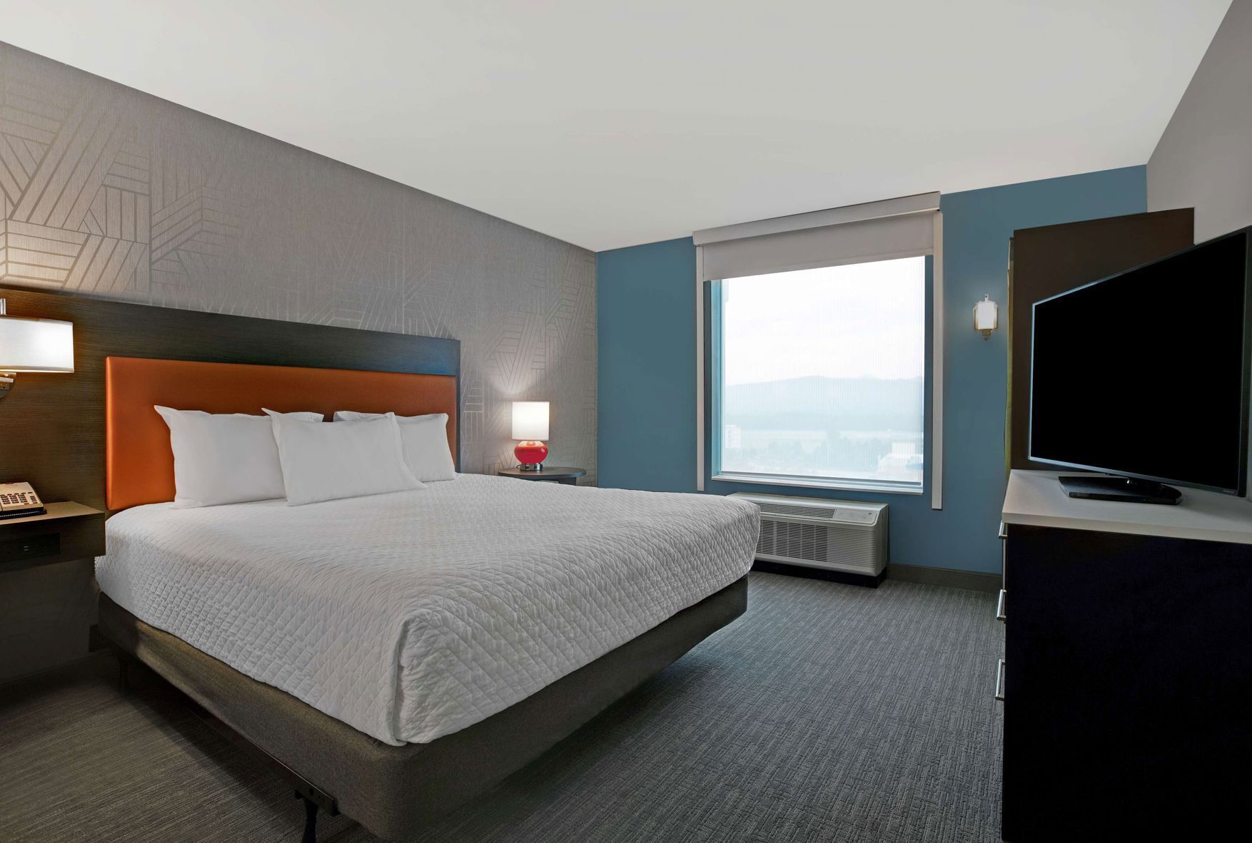 In-room safe, desk, laptop workspace, blackout curtains