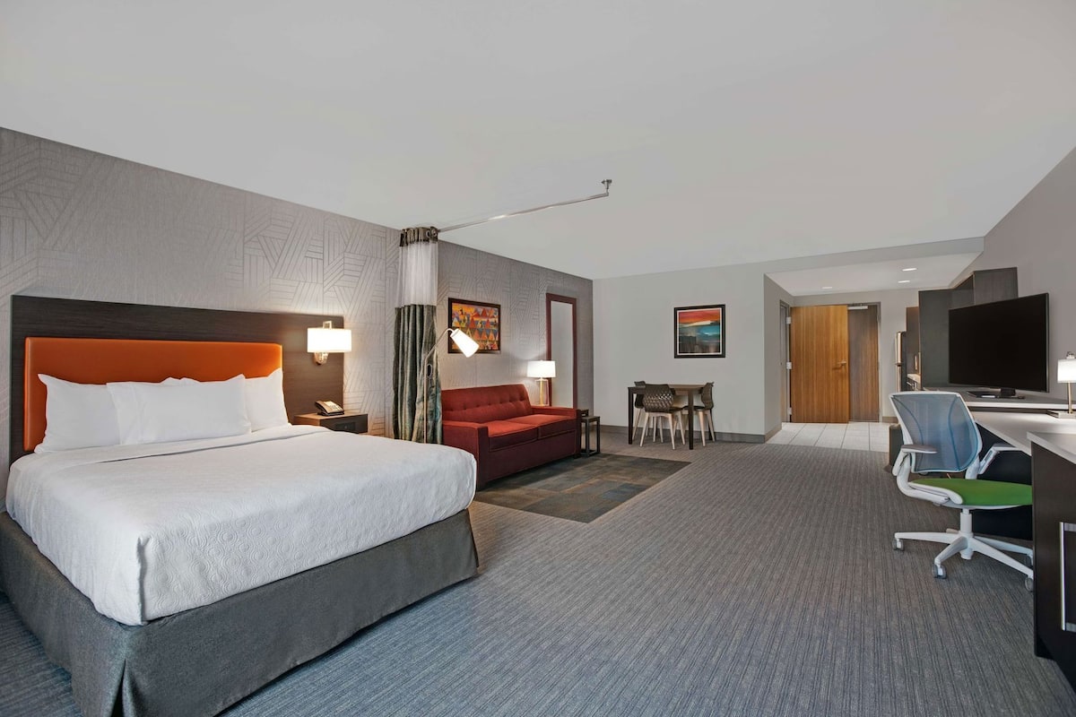 In-room safe, desk, laptop workspace, blackout curtains