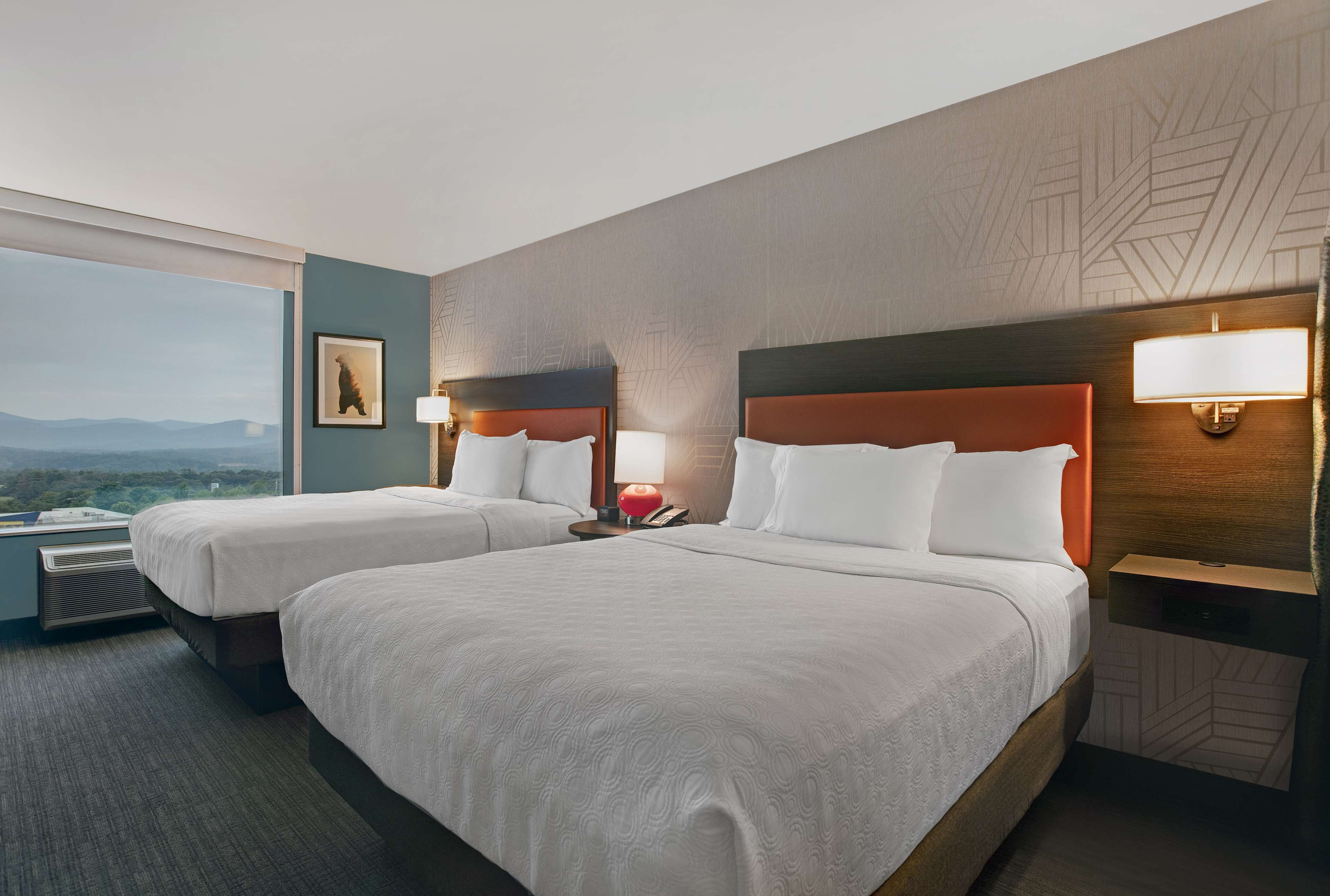 in-room safe, desk, laptop workspace, blackout curtains