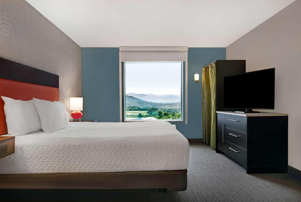 In-room safe, desk, laptop workspace, blackout curtains