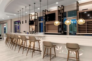 酒吧（店内）