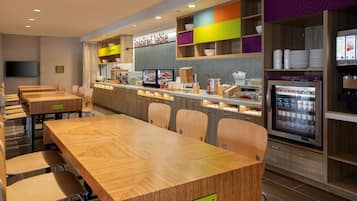 Free daily buffet breakfast