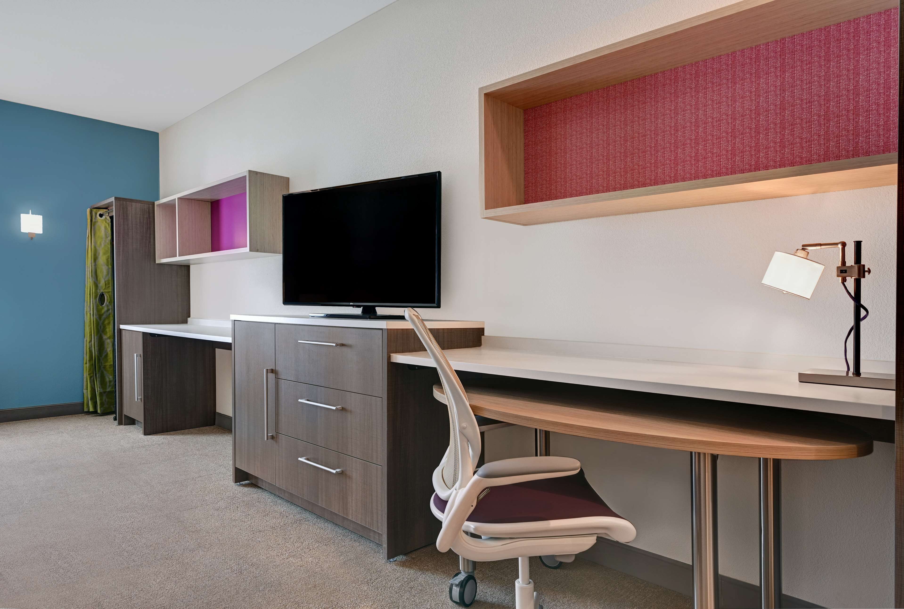 1 bedroom, desk, laptop workspace, free wifi